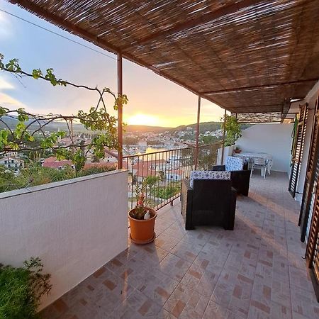 Apartment Sea View Єлса Екстер'єр фото